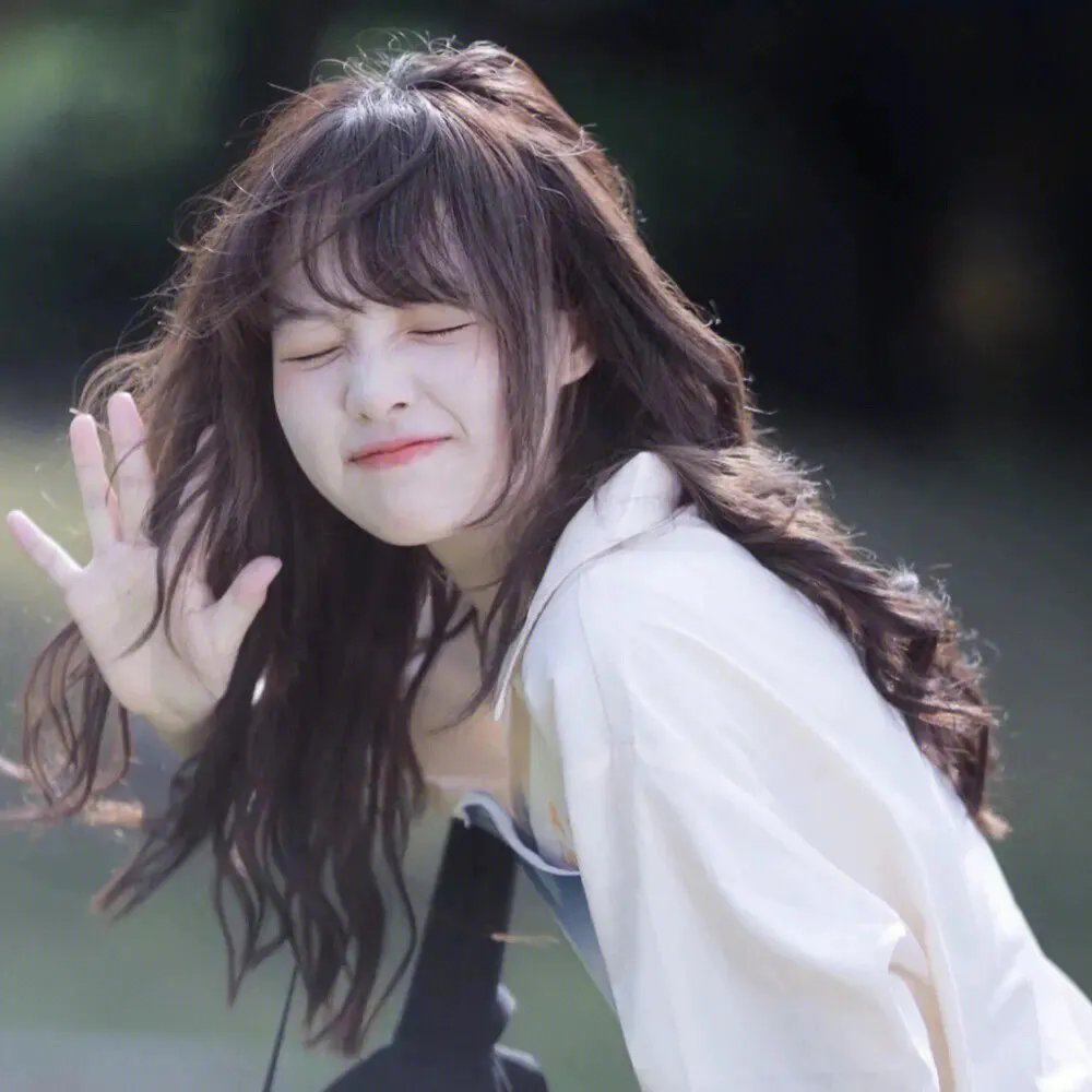 洗脑影像：性别、镜头和权力